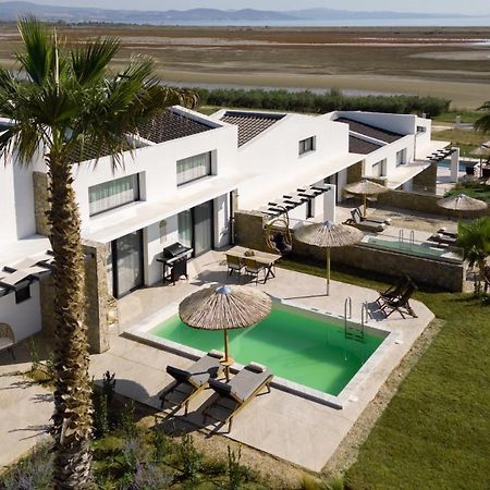 Flamingo View Suites & Villas Nea Poteidaia Buitenkant foto