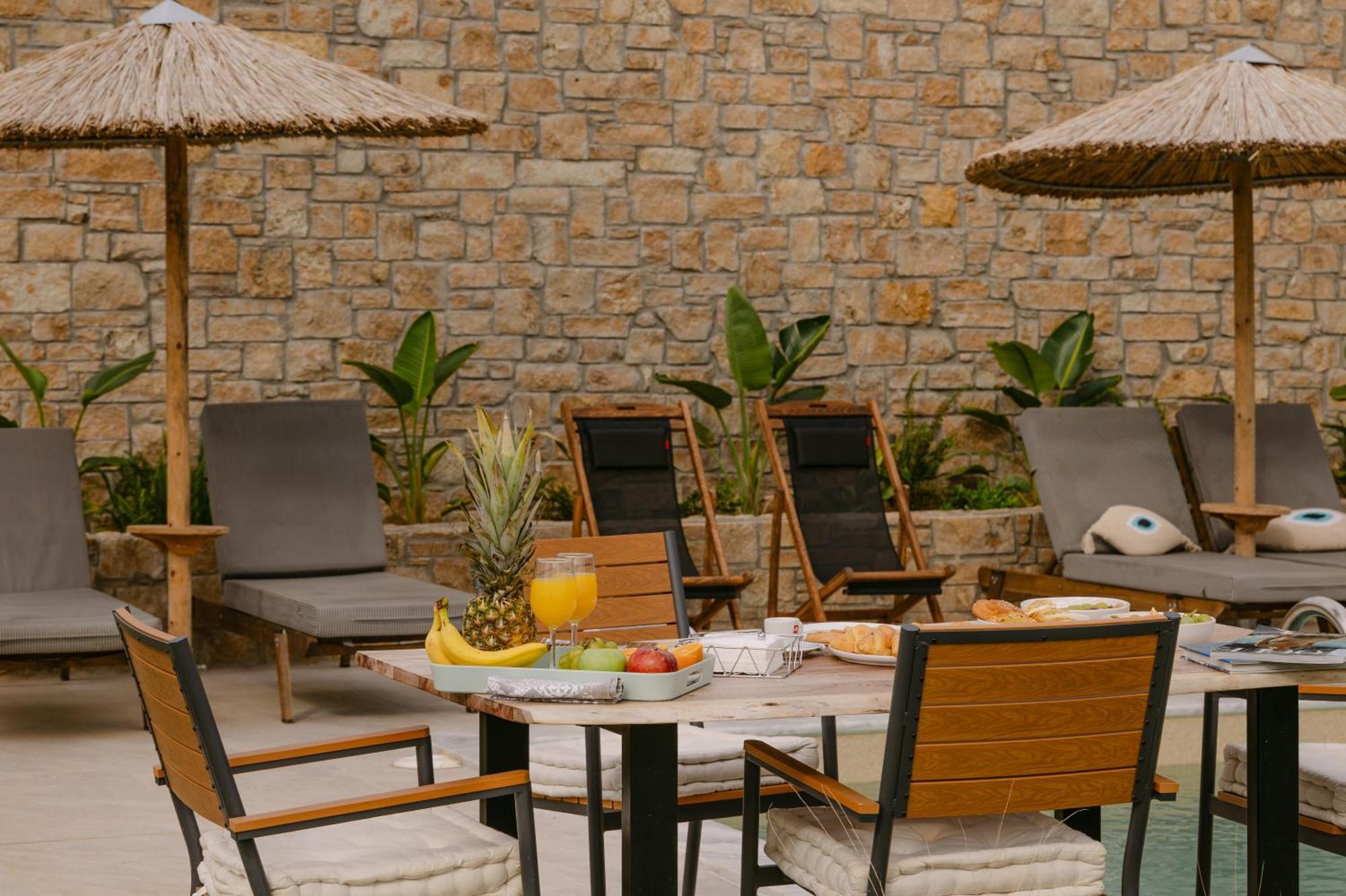 Flamingo View Suites & Villas Nea Poteidaia Buitenkant foto